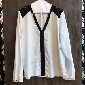 White and black Vince Camuto long-sleeved top